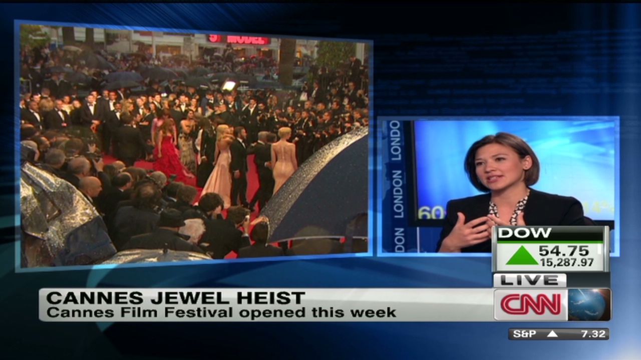 wbt.shubert.cannes.jewel.heist_00012416.jpg