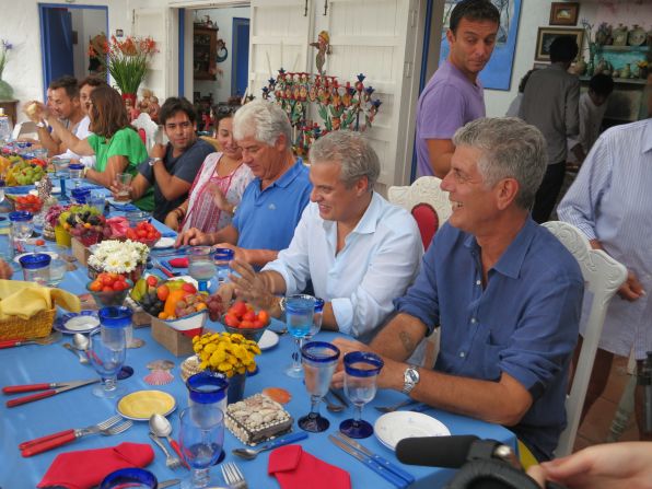 Anthony Bourdain and Eric Ripert traveled to the coastal fishing town of Pucusana to join Chef Coque Ossio for a meal at his family home.