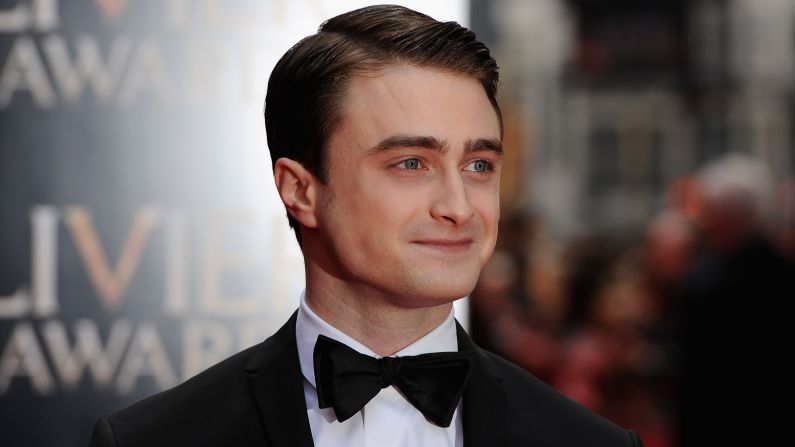 El actor británico Daniel Radcliffe, conocido por interpretar a Harry Potter, declaró ser ateo en una entrevista en el 2009. "Soy ateo, pero me lo tomo como algo tranquilo", dijo. "No predico mi ateísmo, pero tengo mucho respeto por los que sí lo hacen, como Richard Dawkins".