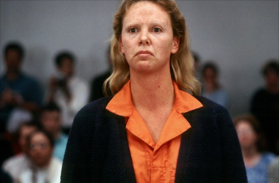 To play serial killer Aileen Wuornos in the film, Theron gained 30 pounds and wore prosthetic teeth throughout filming.
