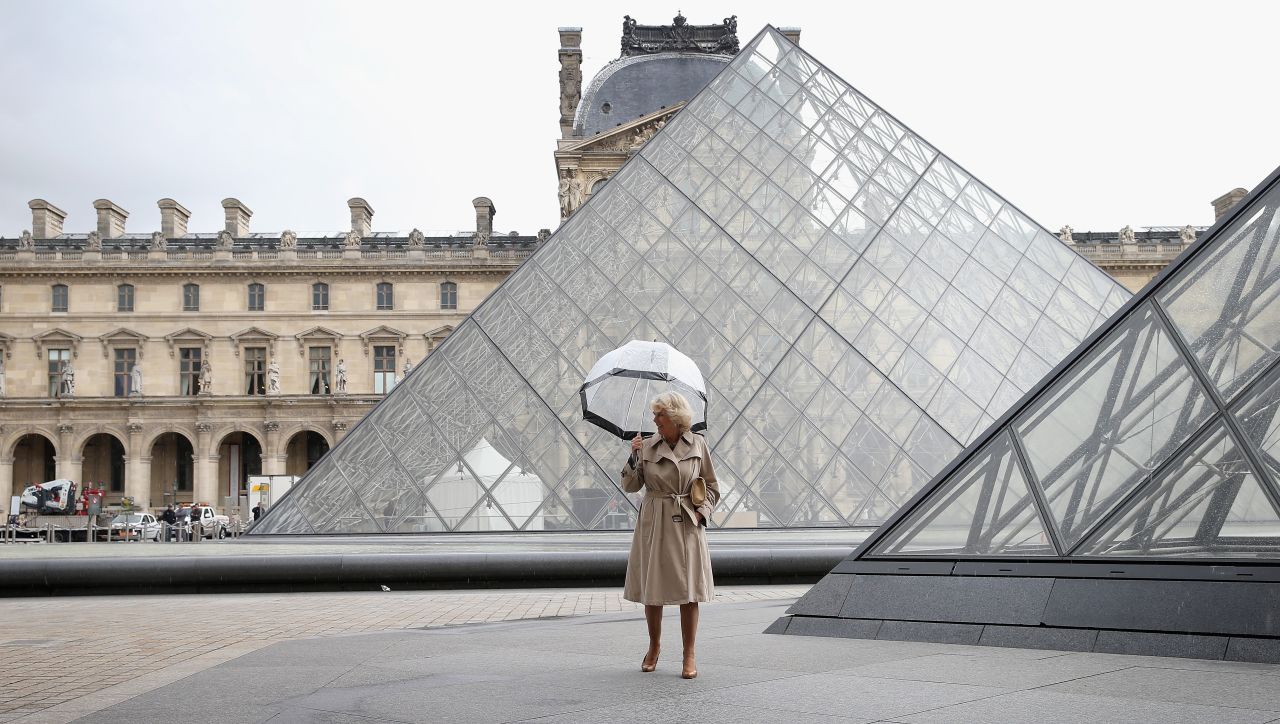 Camilla arrives at the Louvre Museum on May 28, 2013. 
