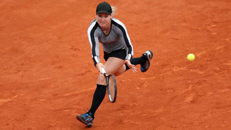 Bethanie Mattek-Sands of the United States plays a forehand against Na Li of China on May 30. Mattek-Sands beat Li 5-7, 6-3, 6-2.