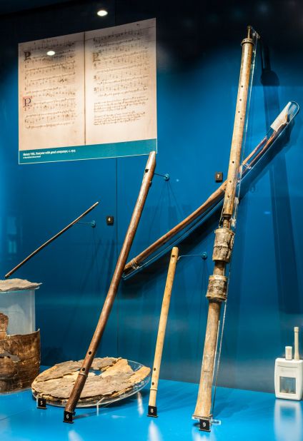 This shawm (an early form of oboe) is the only one of its kind in the world. Before this piece was discovered, the shawm was thought not to have been invented until 50 years after the Mary Rose sank. It would have been played by one of the ship's band, who regularly entertained the crew.   