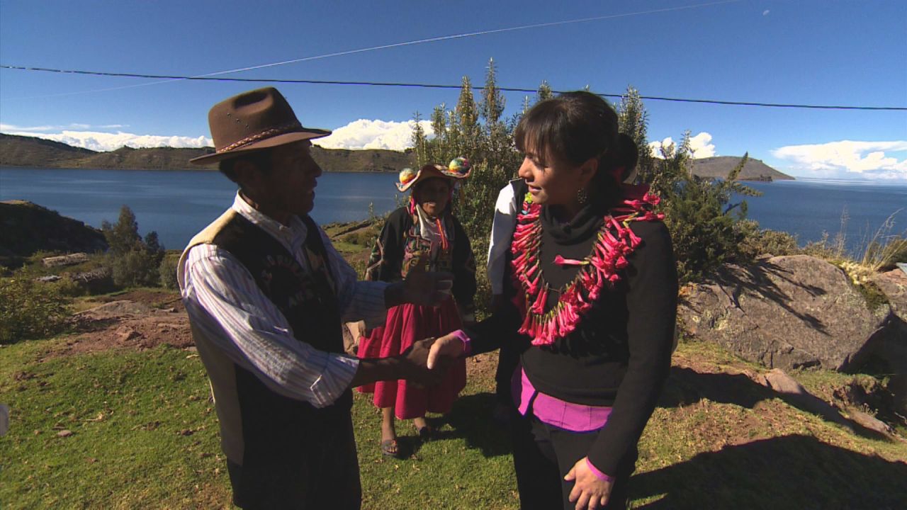 Un proyecto de turismo vivencial en el Lago Titicaca, en apoyo de varias comunidades locales.