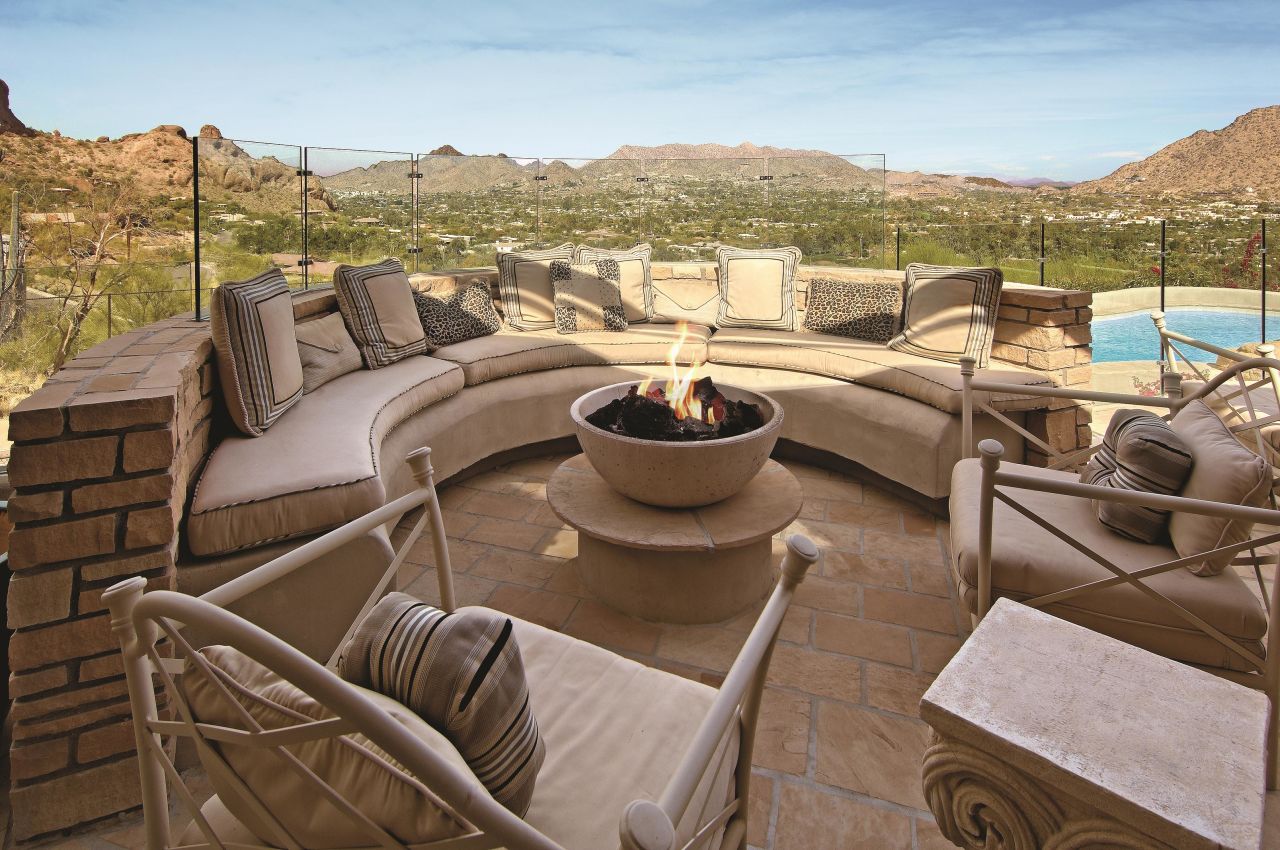 At Casa Five suite, you get your own outdoor pool, private tennis court, five bedrooms, five and a half baths and multi-level outdoor patio with hot tub. Don't worry, you'll get used to living like a sheik quickly enough.