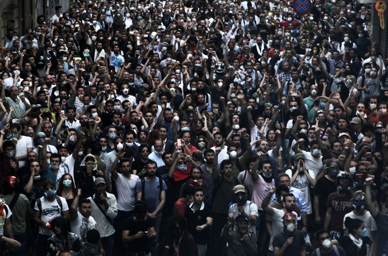 Терпеть на турецком. Turkey Demonstration. Istanbul protest Pans.