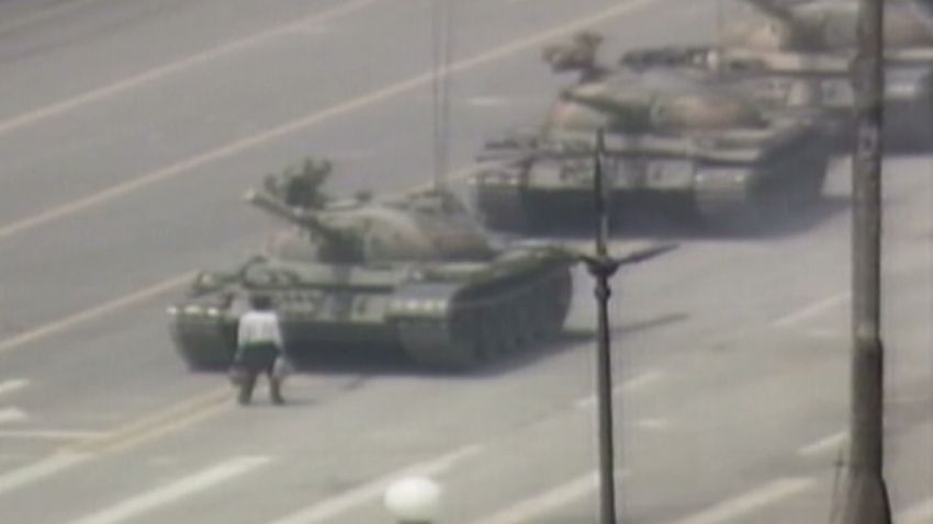 vault 1989 tiananmen square man vs tank_00004819.jpg