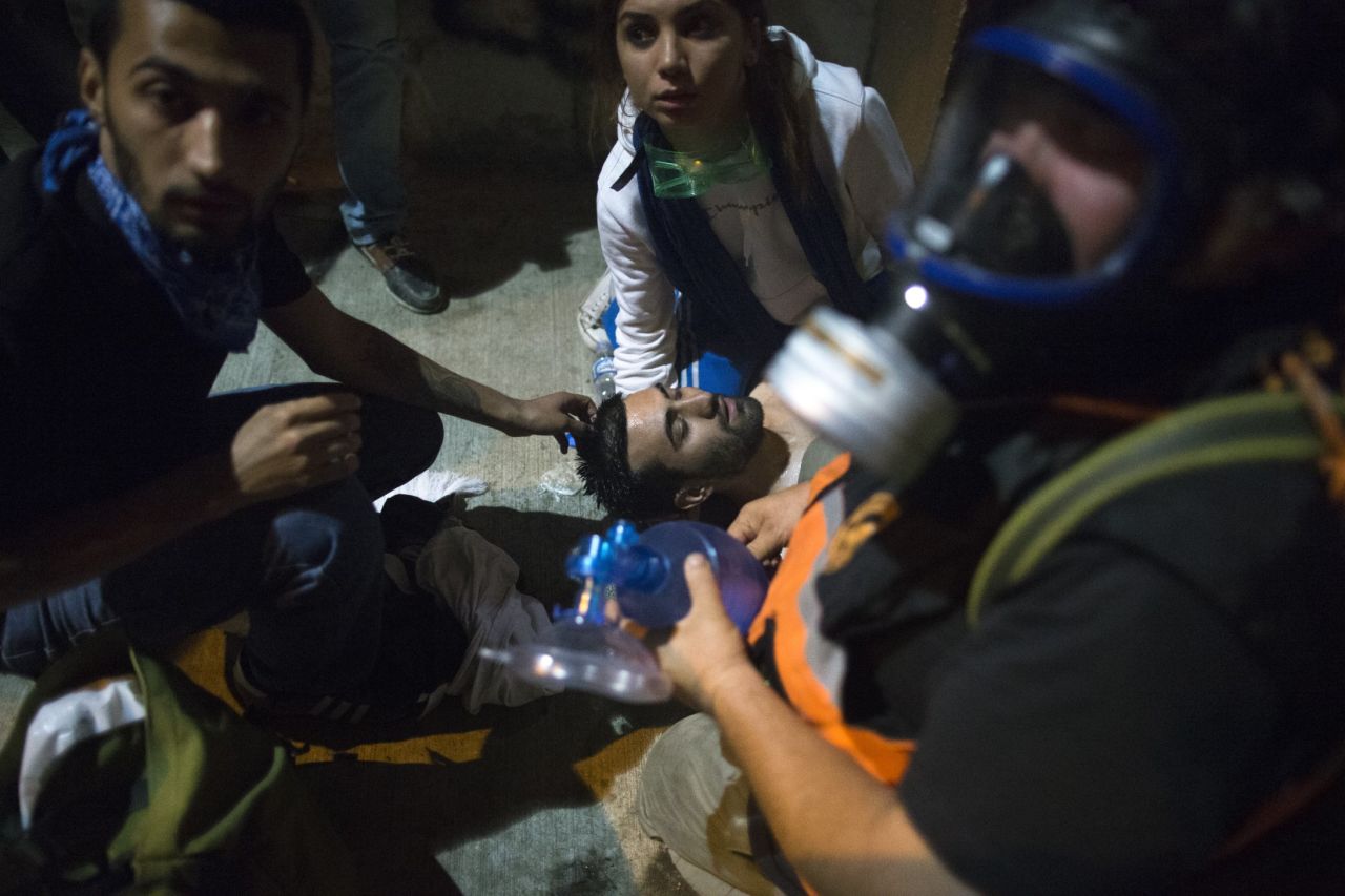 A medical team tends to a protester. The Turkish Medical Association claimed that at least 3,195 people had been injured in clashes on June 1 and June 2. Only 26 of them were in serious or critical condition, it said.