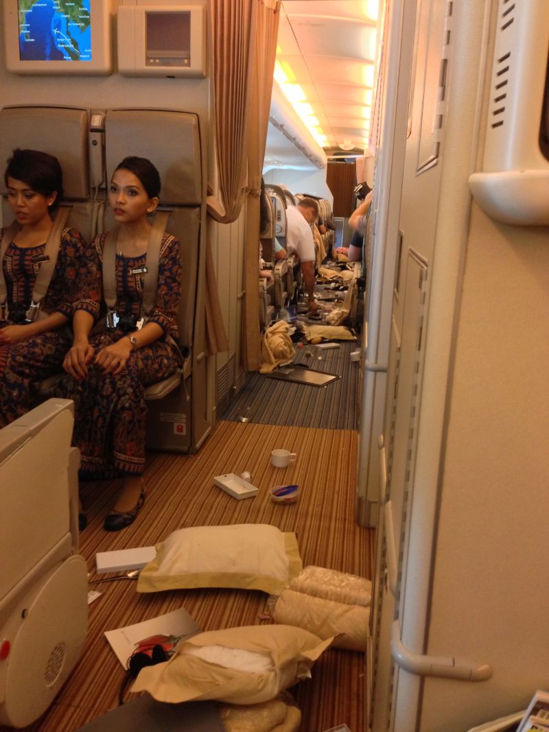 Singapore Airlines Turbulence Sends Meals Flying | CNN