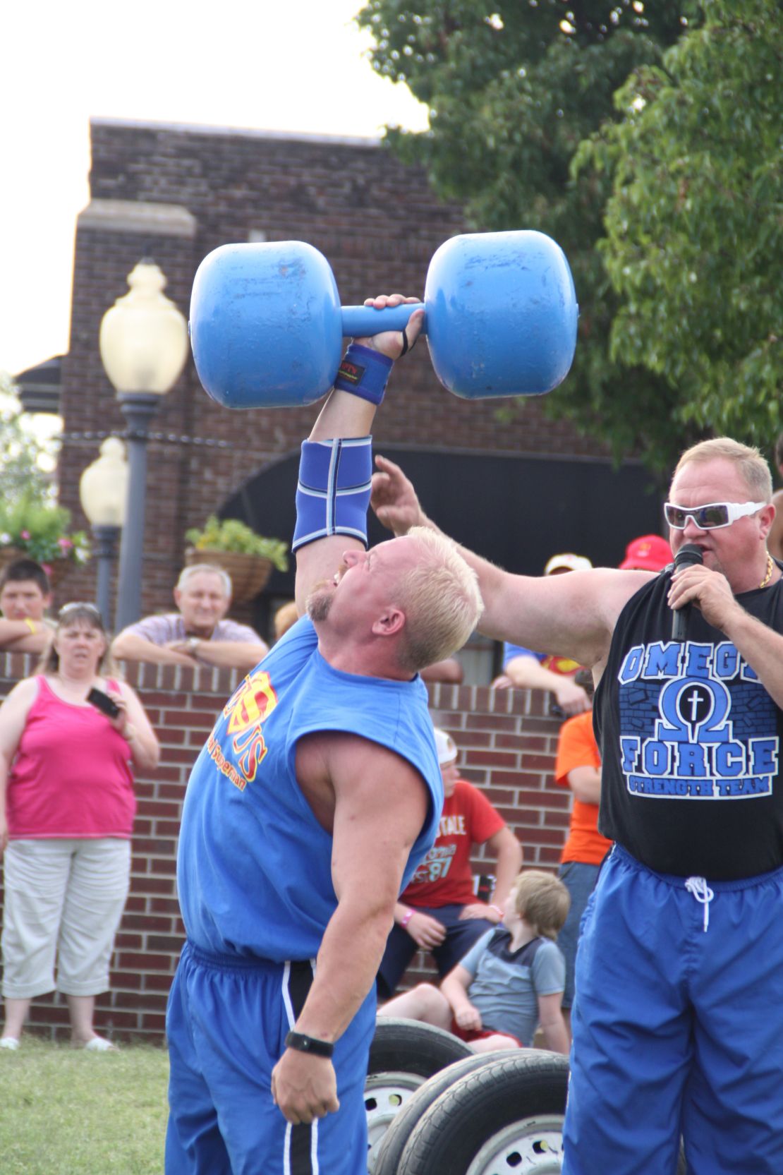 Strongman events separate the Superboys from the Supermen. 