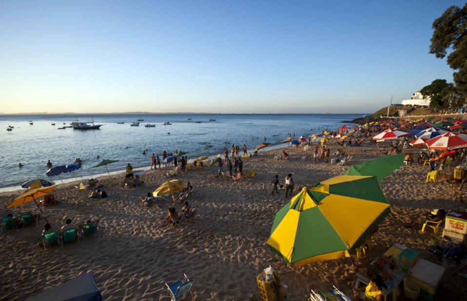 Porto da Barra is one of the few beaches in lively Salvador that faces west, so you can catch great sunsets.