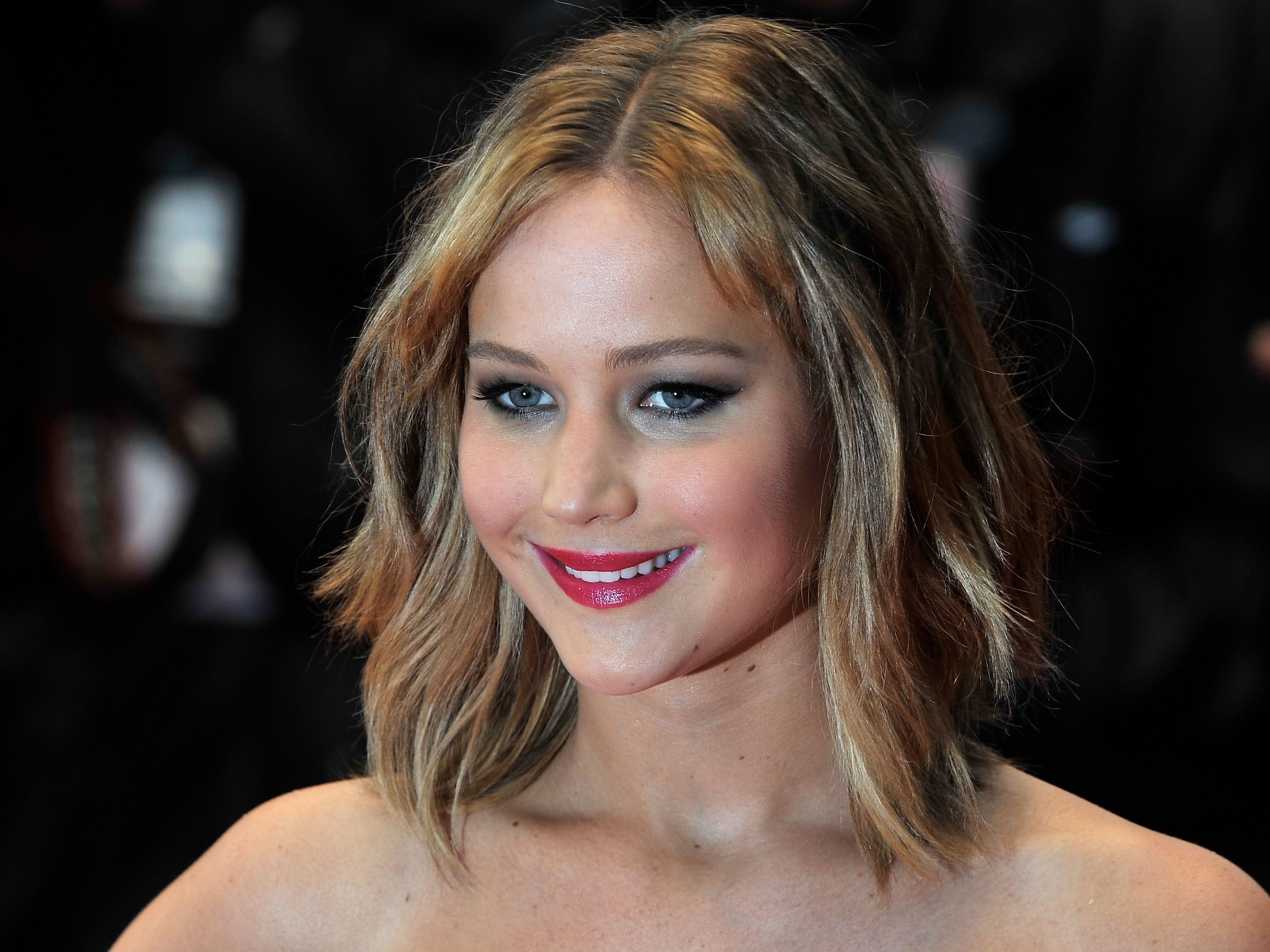 Hollywood Celebrity Naked - FBI, Apple probe Jennifer Lawrence nude photo scandal | CNN