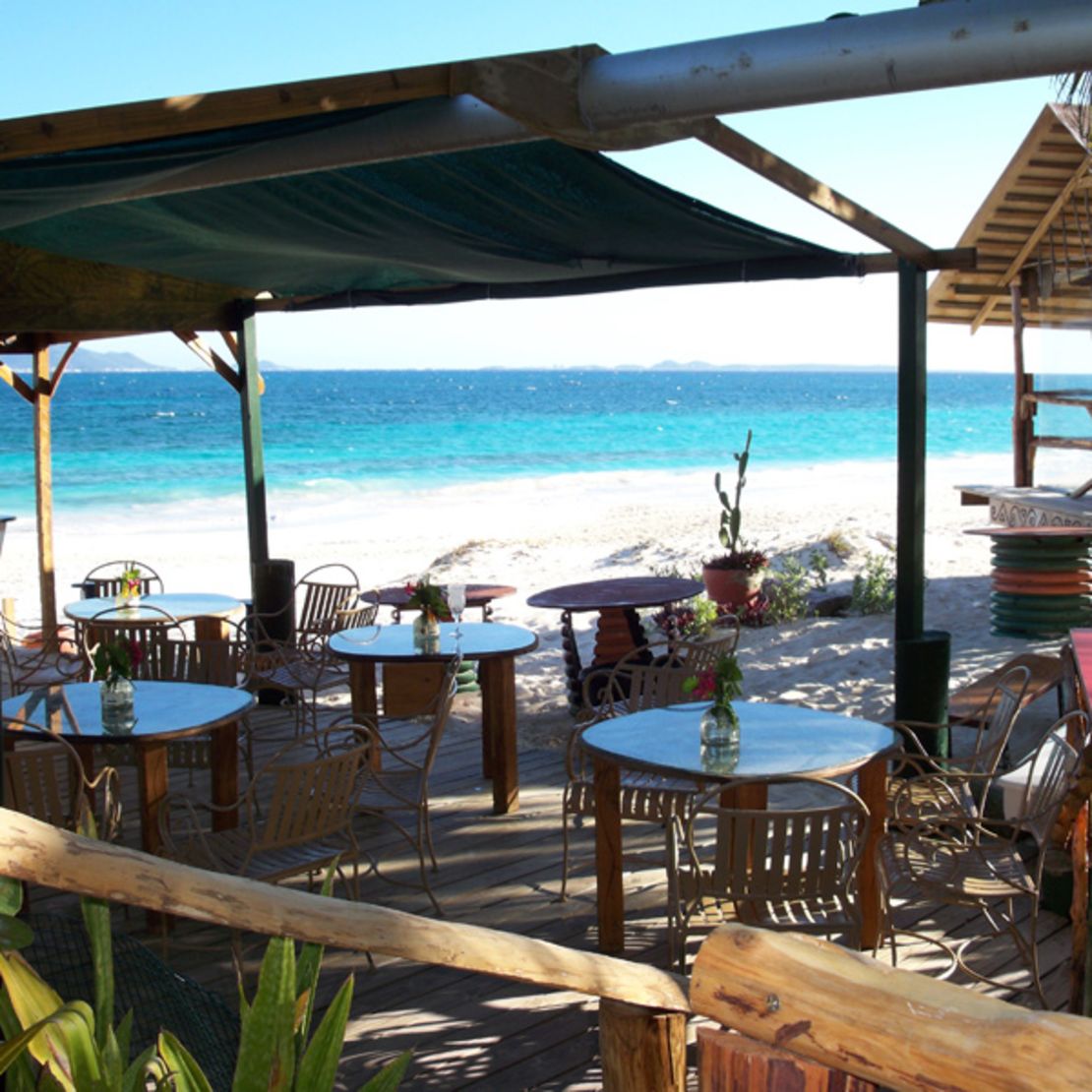  Dune Preserve Beach Bar: good beach bars make you think of retiring. Great ones make you actually do it. 