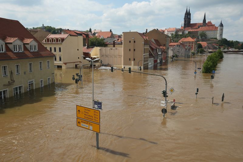 Hungary Next To Fear Floods From Surging Danube | CNN