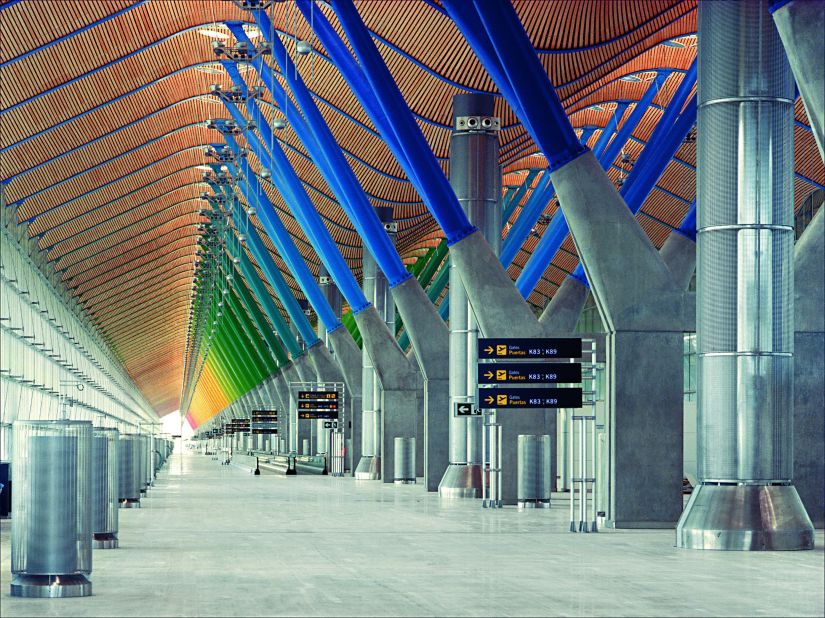 <strong>No.2 Mega Airport: </strong>Madrid-Barajas Airport: Spain's Madrid-Baraja Airport, with a terminal designed by UK architect Richard Rogers, has a punctuality average of 83.63%. <br />