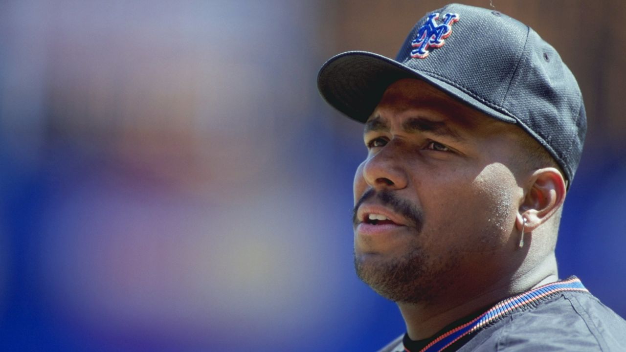 19 Apr 1999: Bobby Bonilla #25 of the New York Mets looks on during the game against the Montreal Expos at the Shea Stadium in Flushing, New York. The Expos defeated the Mets 4-2. Mandatory Credit: Al Bello  /Allsport