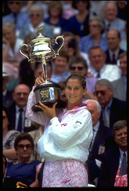 Seles followed up her victory in Paris with success at the first grand slam of 1991, beating Jana Novotna to win the Australian Open final in January before replacing Graf at the top of the world rankings in March. Seles then defended her Roland Garros crown before beating Martina Navratilova to clinch the U.S. Open.