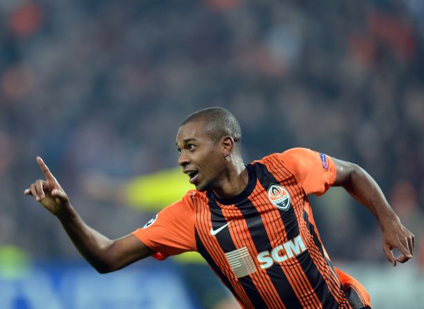 Fernandinho has five caps for Brazil. "I'm sure we have the best squad in the Premier League, we have wonderful players and can win more titles in the next three or four seasons," said Pellegrini after his appointment.