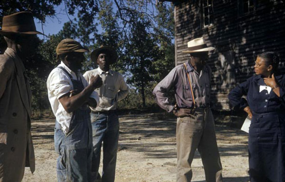 Human test subjects from the Tuskegee syphilis study talking with a study coordinator, Nurse Eunice Rivers, in 1970.