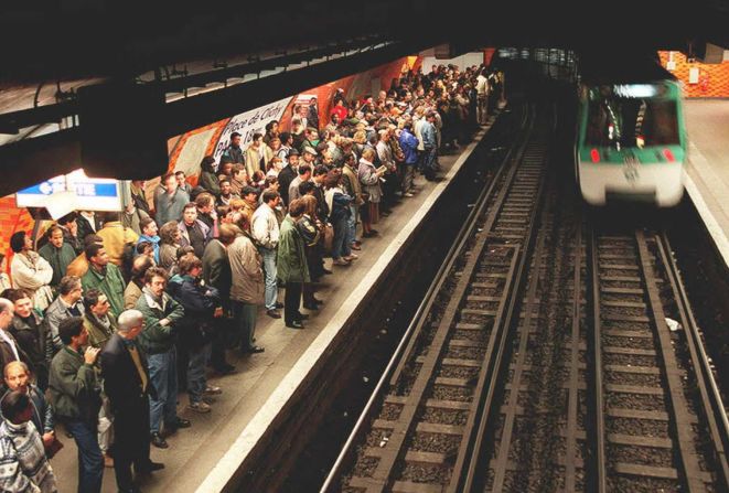 Architects from Paris Habitat have designed a system to harness the body heat emitted by passengers at the Rambuteau Metro station to supply radiant under-floor heating for 17 apartments in a nearby public housing project.