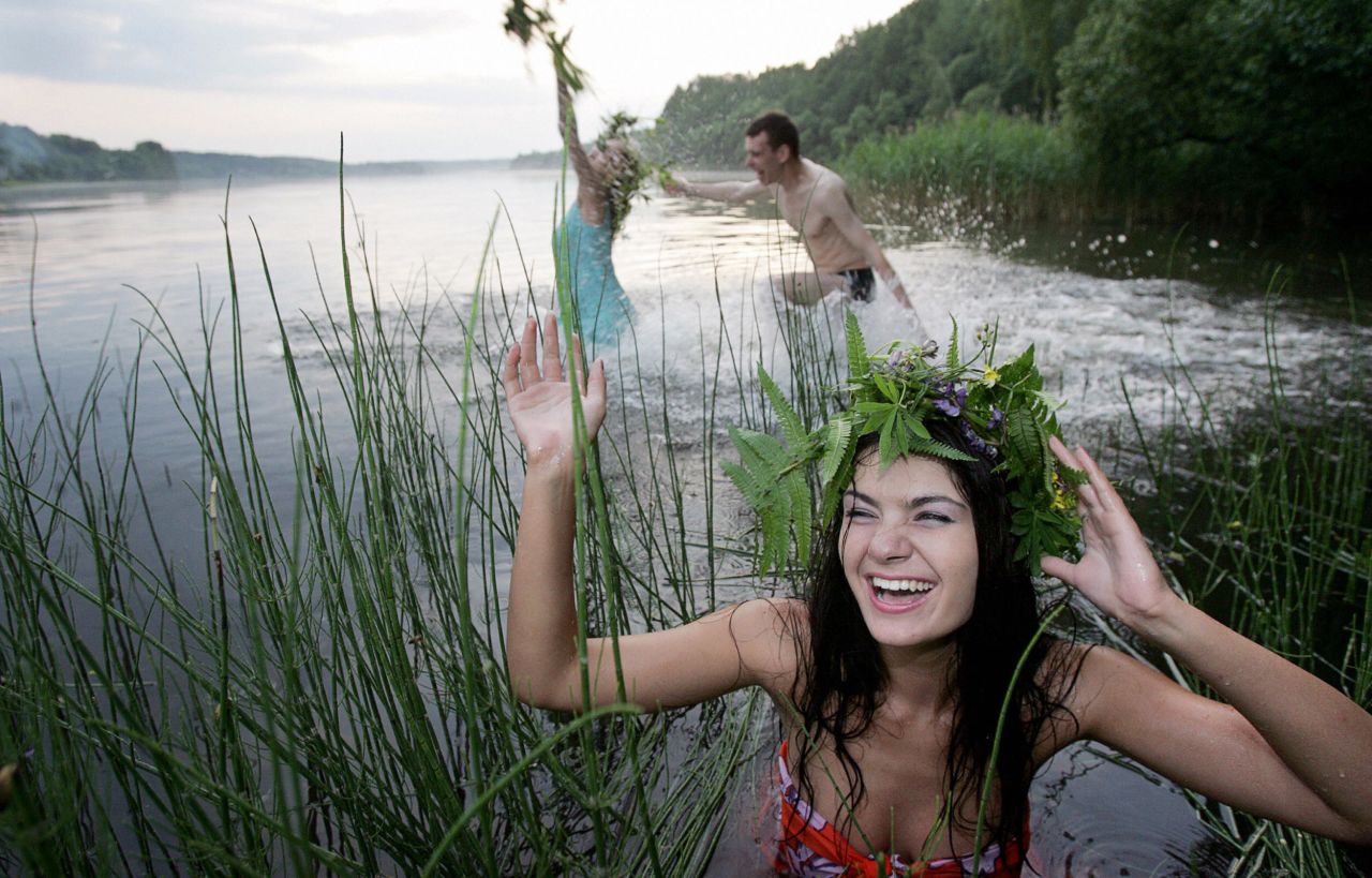 In Belarus, people traditionally take the opportunity to celebrate the sun on Ivan Kupala Day by bathing in lakes and letting their free spirits and romantic impulses take over. 