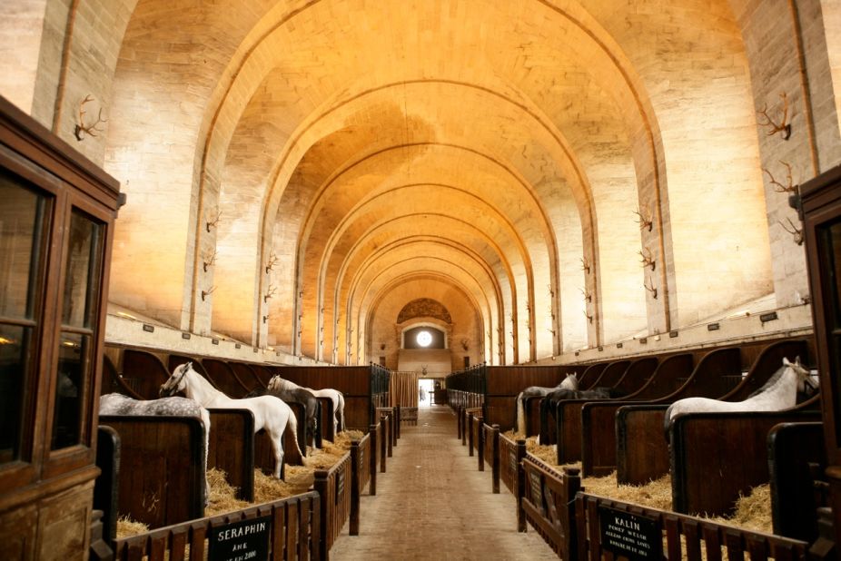 Built by Prince Louis-Henri de Bourbon in 1719, the 180-meter-long building was the most impressive stable in the world, housing 250 horses and 300 hunting dogs.