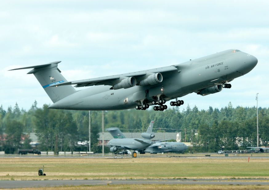 A C-5B departs Massachusetts' Westover Air Reserve Base in this 2007 <a href="http://www.flickr.com/photos/planephotoman/" target="_blank" target="_blank">photo snapped by Paul Carter</a>. 