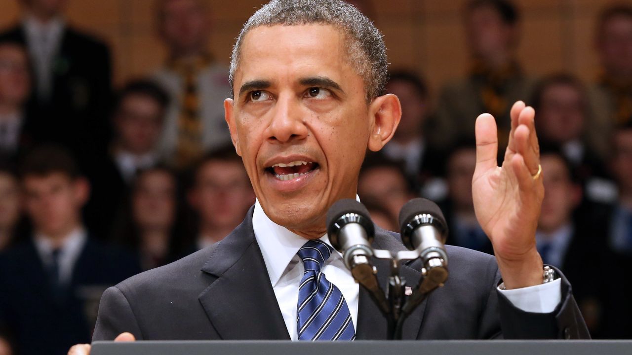 President Barack Obama is seriously considering withdrawing all troops from Afghanistan in 2014, an official tells CNN. 
