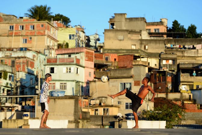 In world rankings for the gap between rich and poor, Brazil has the 11th biggest gulf, coming in after a group of impoverished African countries. Even though living standards have risen over the last decade and a number of Brazilians have entered the middle class, there's still a huge chunk of the population eking out a day-to-day existence