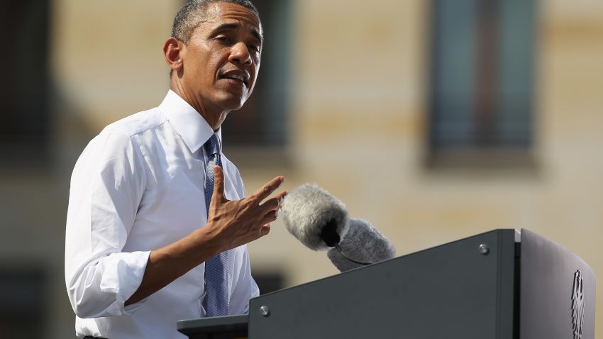 BERLIN, GERMANY - JUNE 19: U.S. President Barack Obama speaks at the Brandenburg Gate on June 19, 2013 in Berlin, Germany. Obama is visiting Berlin for the first time during his presidency and his speech at the Brandenburg Gate is to be the highlight. Obama will be speaking close to the 50th anniversary of the historic speech by then U.S. President John F. Kennedy in Berlin in 1963, during which he proclaimed the famous sentence: 'Ich bin ein Berliner.' (Photo by Sean Gallup/Getty Images)