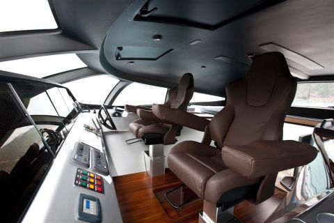 The luxury vessel includes an iPad controller, allowing the owner to control the boat remotely from up to 50 meters away.