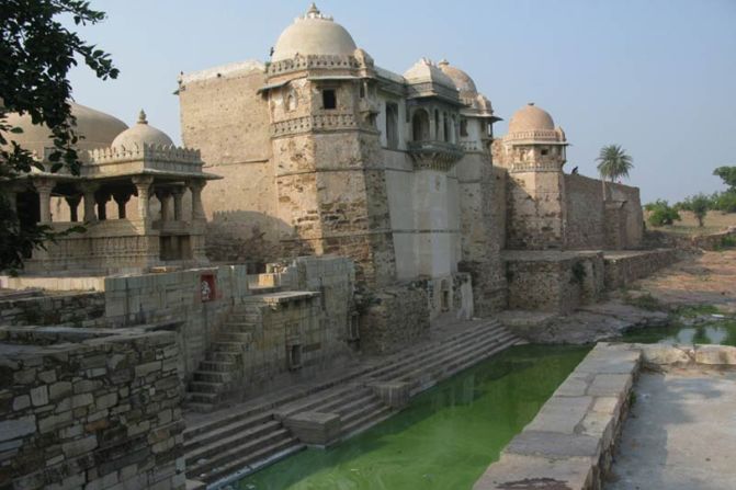 Six grand forts of India's Rajastahan state make up this new UNESCO World Heritage Site. "The eclectic architecture of the forts, some up to 20 kilometers in circumference, bears testimony to the power of the Rajput princely states that flourished in the region from the 8th to the 18th centuries," says the committee's inscription. Enclosed within defensive walls are major urban centers, palaces, trading centers and temples.<br />