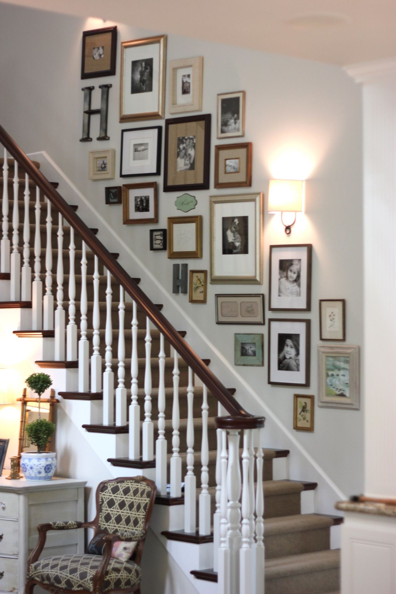 <a href="http://ireport.cnn.com/docs/DOC-992265">Jill Hinson's</a> Portland, Oregon, house wasn't a home until she installed this gallery on the stairwell wall. 