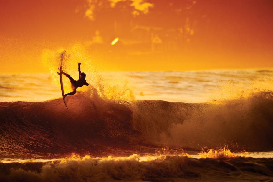 SURFING Wallpaper: Issue 9, 2015 - Surfer