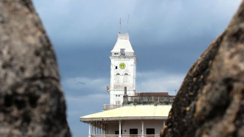 Against the Old Fort walls, the former Sultan's Palace perches on the seafront like a pearl.