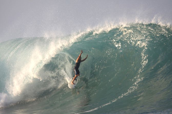 A private beach (number 16) may grate on the idyllic surf attitude, but there's no denying the appeal of a break reserved just for you and a few others. All day, any day.