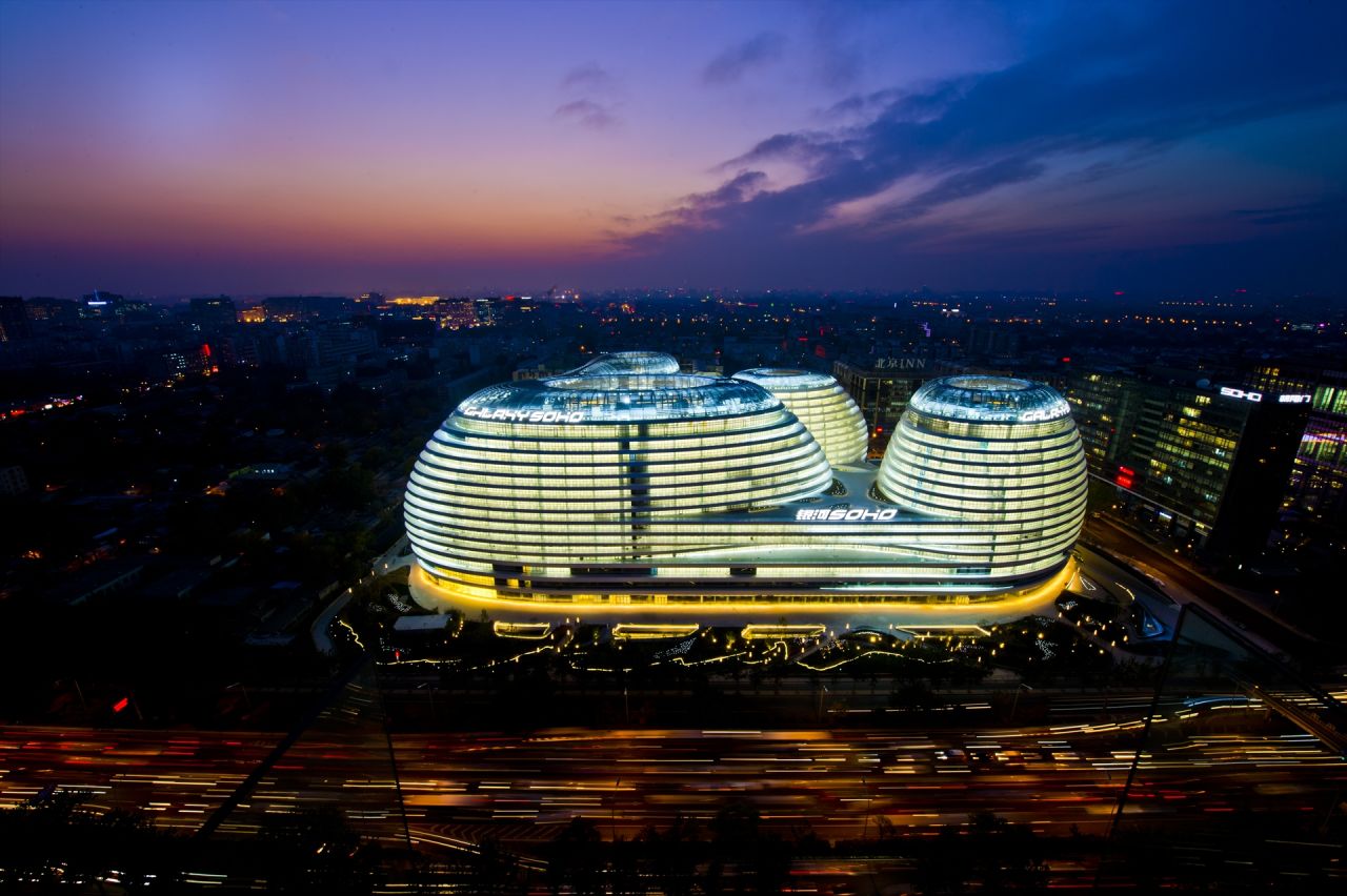 With its gracefully merging dynamic form devoid of corners, Galaxy SOHO, has become a landmark building in on Beijing's East 2nd Ring Road.