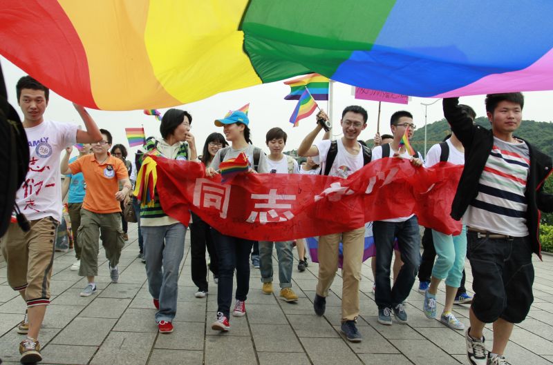 Gay subway proposal an Internet hit in China picture