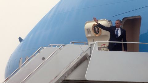 President Barack Obama rides SAM 28000 and 29000 -- modified military versions of Boeing 747 airliners -- which are much larger than SAM 26000.