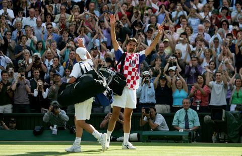 Ivanisevic played his last career match at Wimbledon in 2004, again as a wildcard, and lost to Lleyton Hewitt in the third round. Most of the applause as the players left the court was for him, not Rafter's fellow Australian. 