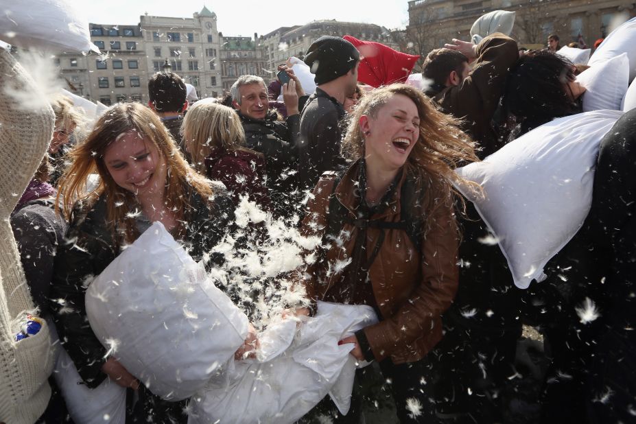 Every year, more and more cities participate in International Pillow Fight Day on April 6. London is no exception, and last year, a mass public pillow fight took place in Trafalgar Square.