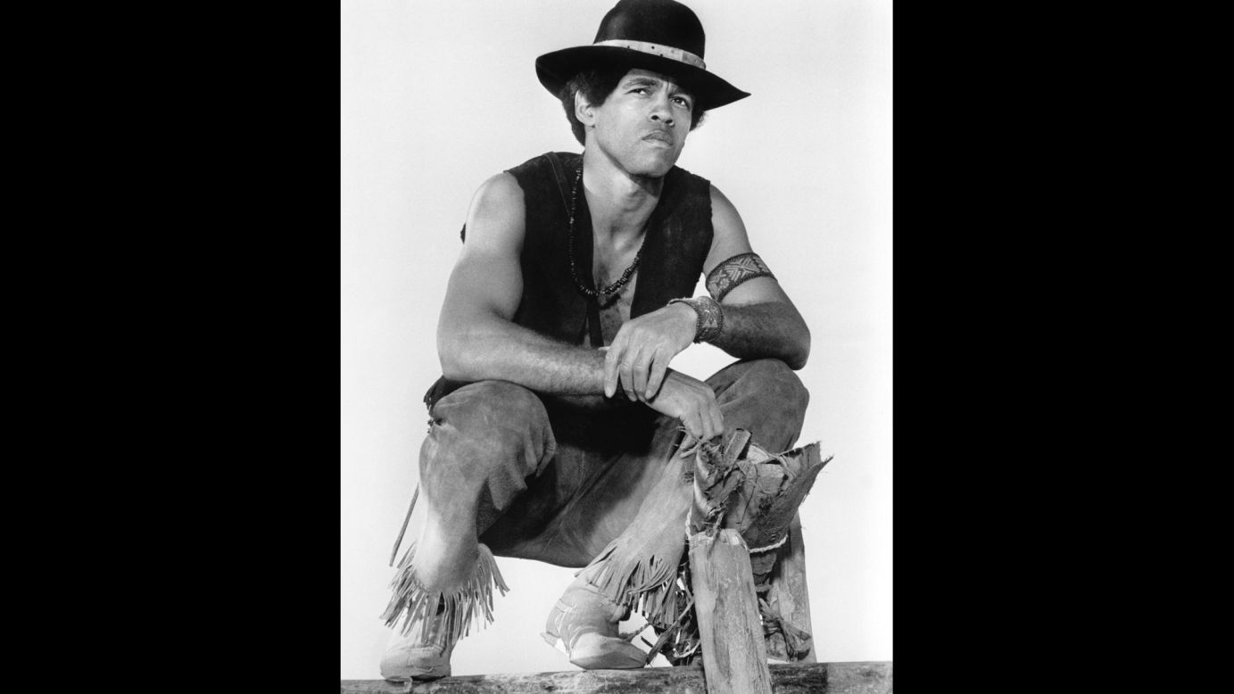 in 1975's "<a href="http://www.imdb.com/title/tt0073784/?ref_=fn_al_tt_1" target="_blank" target="_blank">Take a Hard Ride</a>," Kelly played Kashtok, a mute half-American Indian scout.