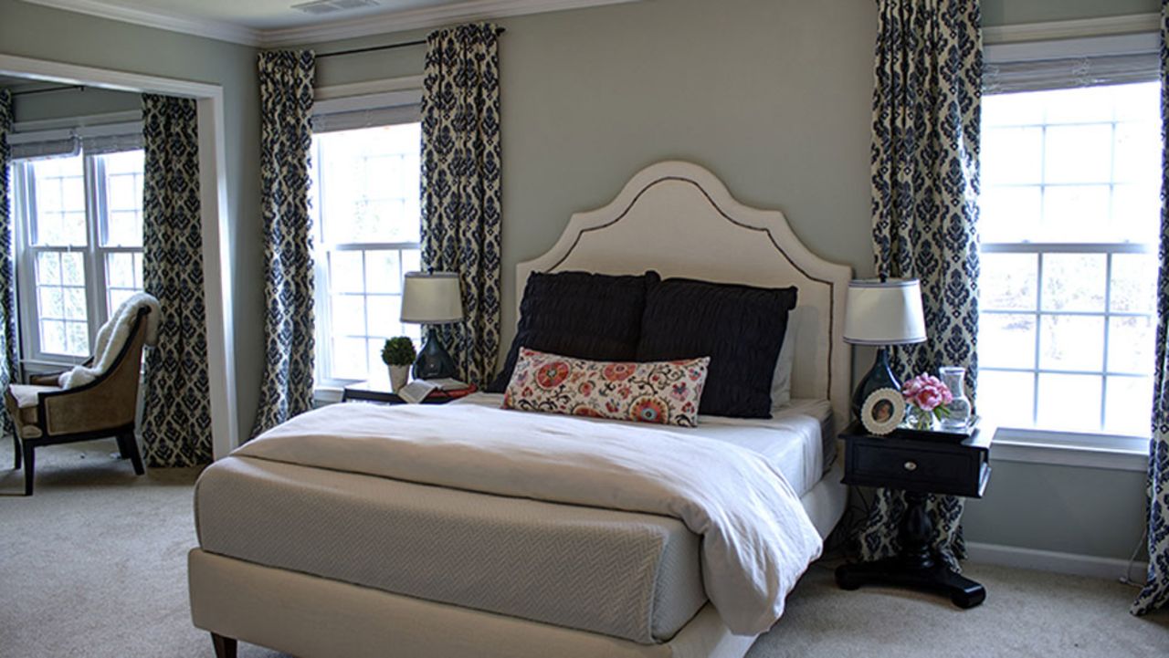 <a href="http://ireport.cnn.com/docs/DOC-995709">Kelly Marzka</a> of Atlanta built and upholstered this chic bed with her husband. It cost less than $300, she said, and she created a tutorial for the entire project on her blog, <a href="http://www.viewalongtheway.com/2013/06/how-to-build-an-upholstered-bed/" target="_blank" target="_blank">View Along the Way</a>.