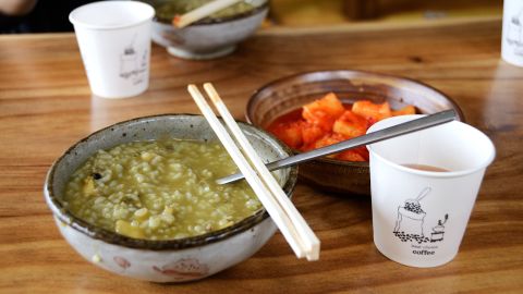 Jeonbokjuk (abalone porridge) goes best with kimchi and barley tea.