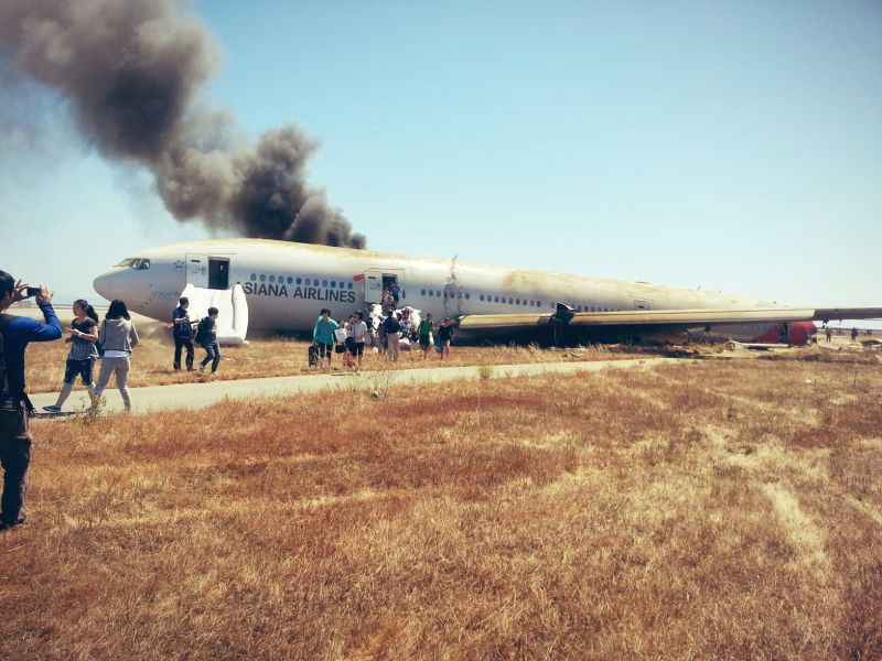 2 die, 305 survive after airliner crashes, burns at San Francisco