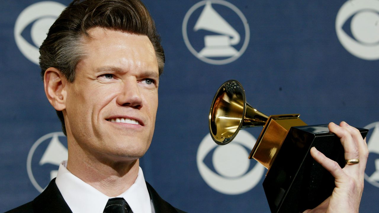 Travis poses backstage at the 46th Annual Grammy Awards in 2004 in Los Angeles, after winning the Grammy for Best Southern, Country, or Bluegrass Gospel Album.