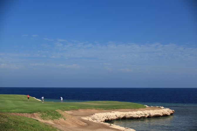 This 6,991 yard, par 72 Gary Player design is a spectacular desert links course with lush fairways, water hazards including the Red Sea on five holes and a series of man-made lakes that can be a problem on four other holes.