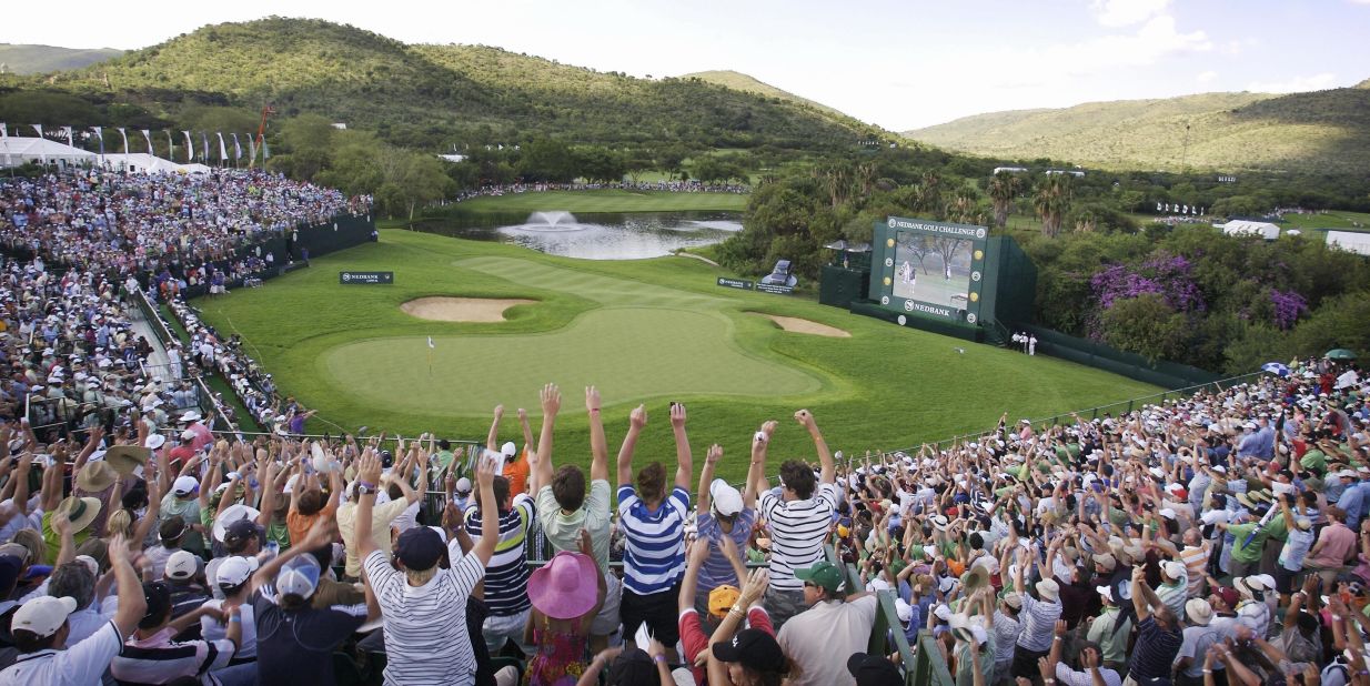 For the last 32 years, this course has staged the Nedbank Golf Challenge, a twelve golfer invitational. The tournament has featured Tiger Woods, Sergio Garcia, Ernie Els, Jim Furyk, Lee Westwood, Jack Nicklaus, Player and the legendary Seve Ballesteros.