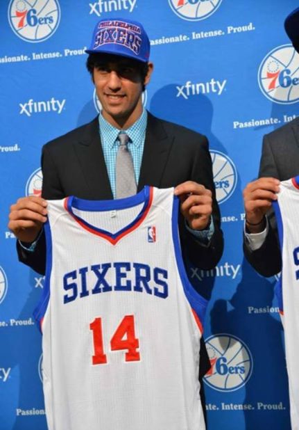 Kazemi was eventually traded Philadelphia 76ers, where he will wear the number 14 vest.