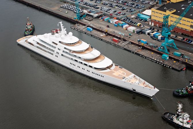 Industry insiders suggest that the Azzam's length could actually be a disadvantage, as very few classic cruising destinations have ports large enough to house her.